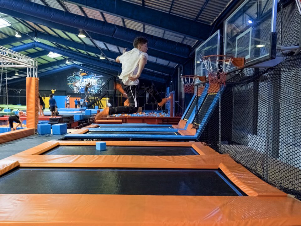 Jump Arena Bordeaux - Trampoline Park et Parcours Ninja Warrior